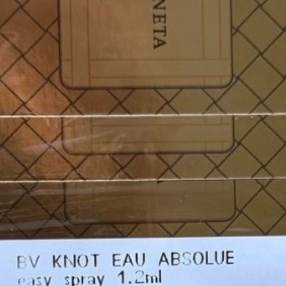 Bottega Veneta Knot Eau Absolue Fragrance
Original sealed package of 12 - Picture 3 of 5